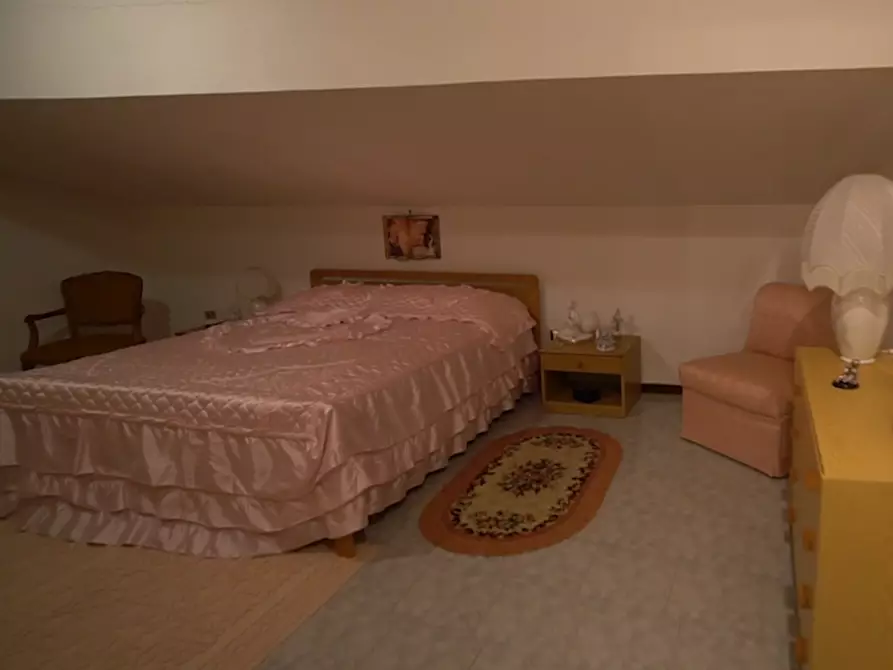 Immagine 2 di Villa in vendita  in VIA sei carpini 1 a Crotone