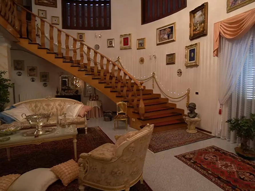 Immagine 25 di Villa in vendita  in VIA sei carpini 1 a Crotone