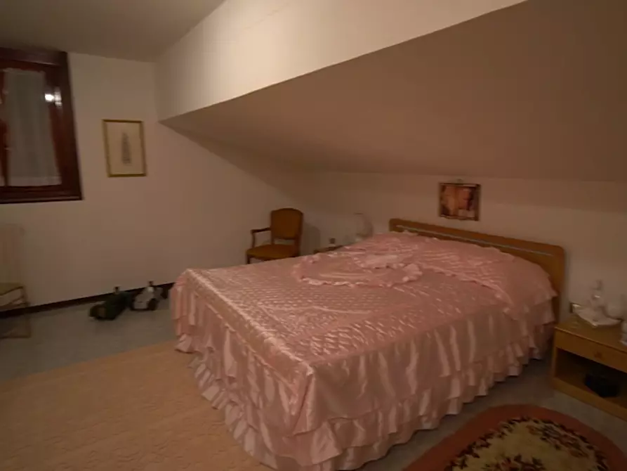 Immagine 4 di Villa in vendita  in VIA sei carpini 1 a Crotone