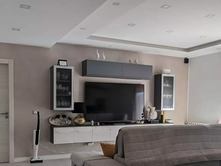 Immagine 3 di Appartamento in vendita  in VIA nazione unite 29 a Crotone