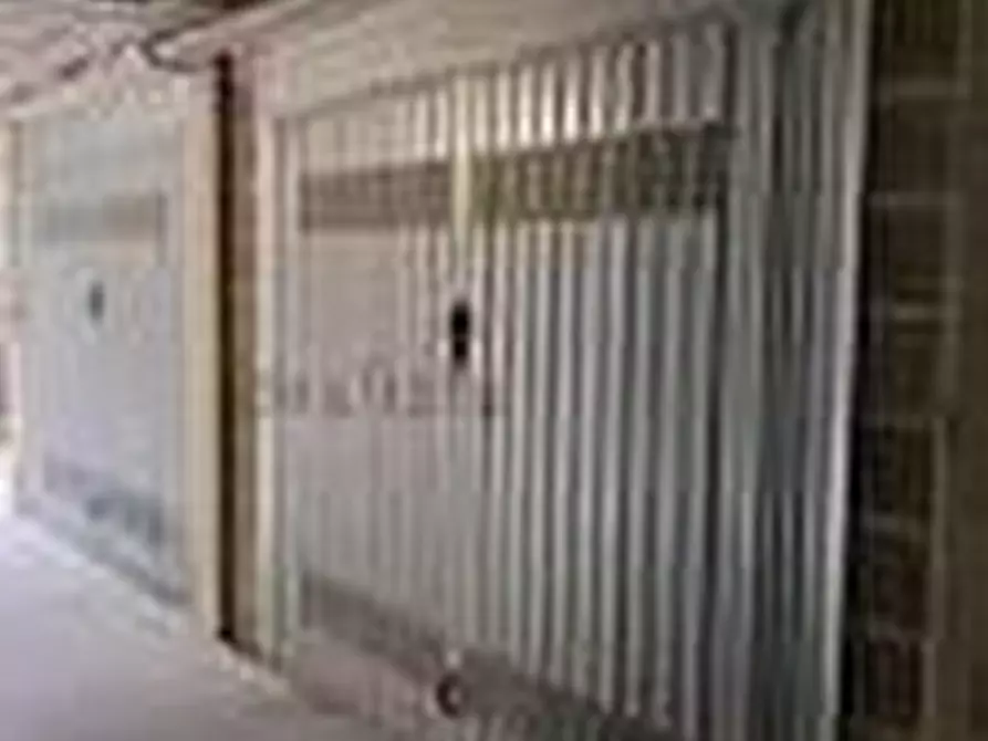 Immagine 1 di Box auto in vendita  in VIA trento a Venezia