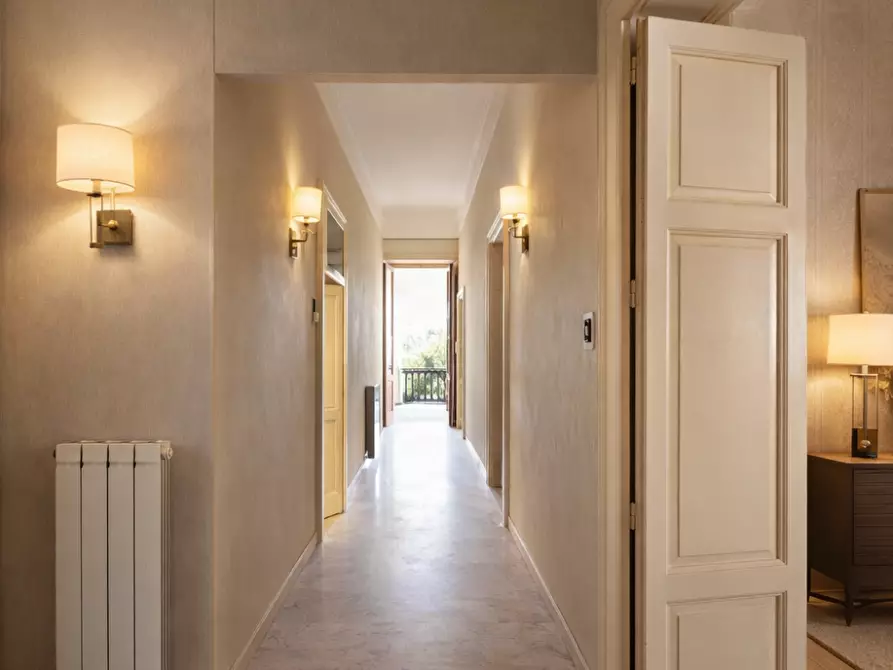 Immagine 3 di Appartamento in vendita  in VIA interna marina 8 a Crotone