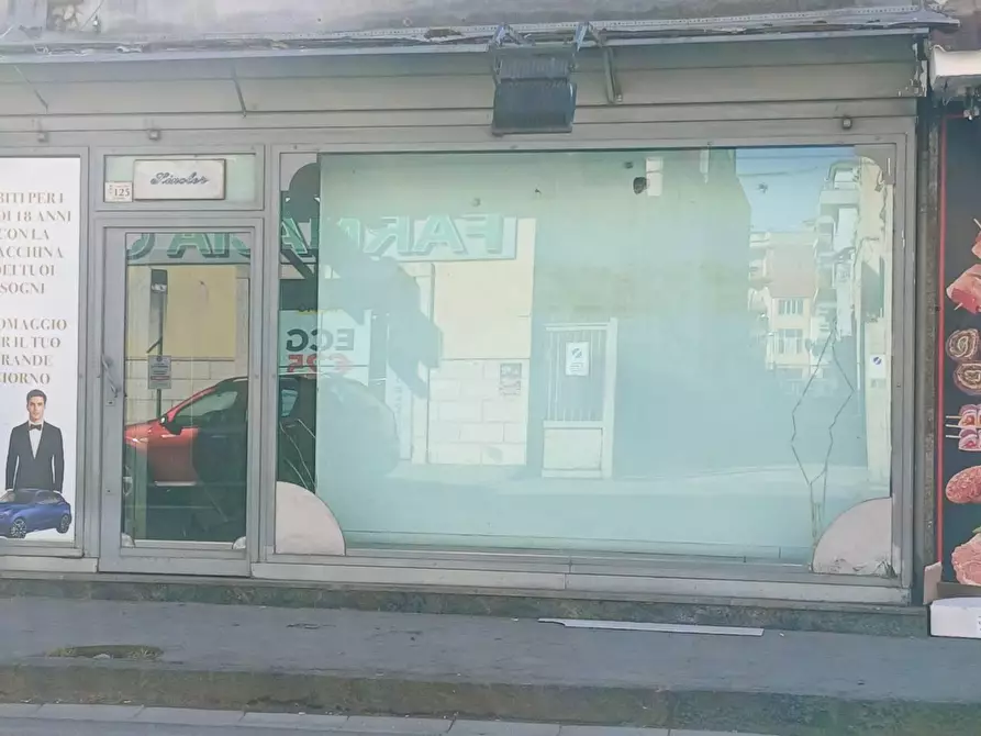 Immagine 13 di Locale commerciale in vendita  in CORSO campano a Qualiano