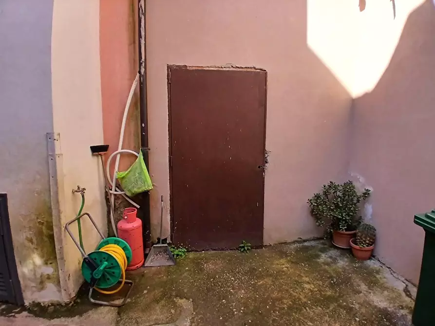 Immagine 16 di Locale commerciale in vendita  in CORSO campano a Qualiano