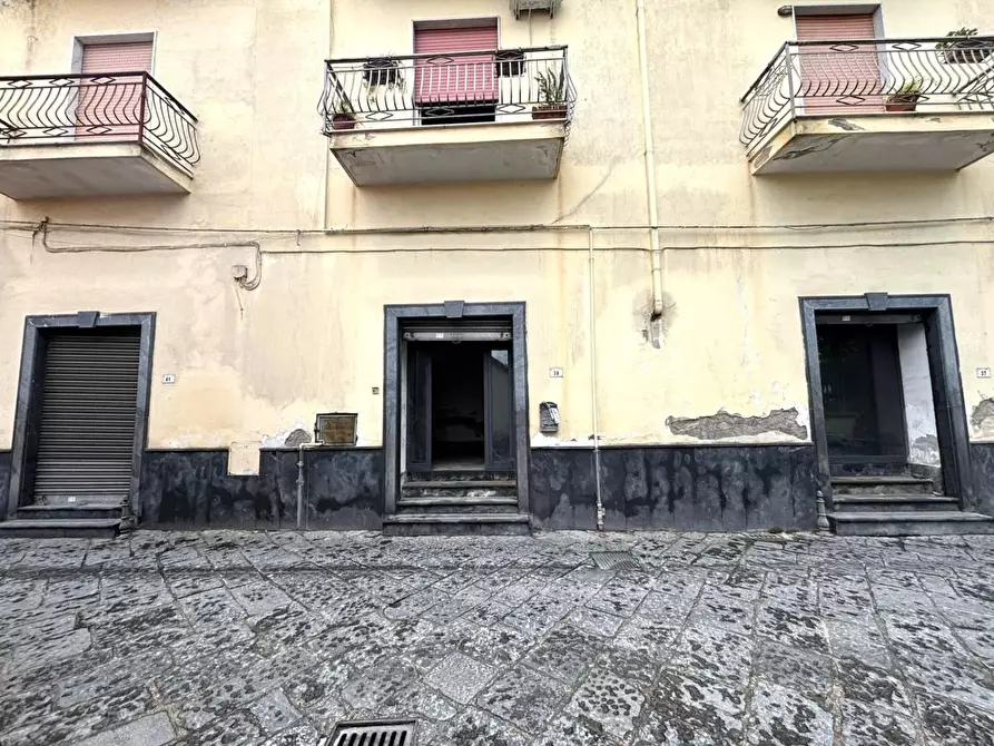 Immagine 1 di Locale commerciale in vendita  in VIA orologio a Villaricca