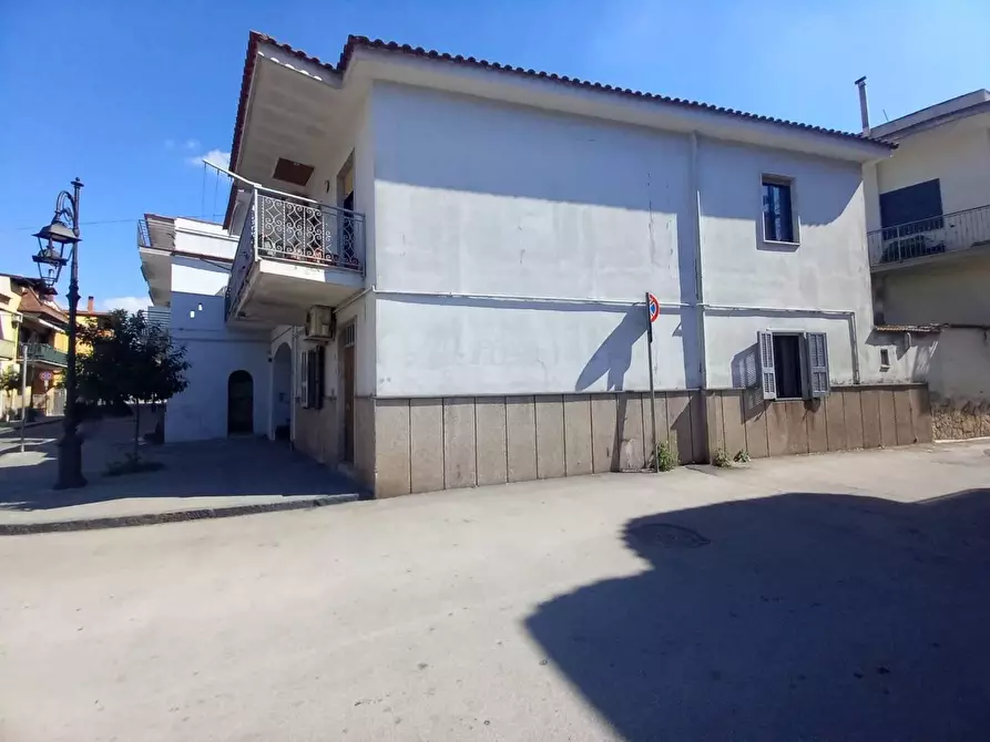 Immagine 2 di Casa indipendente in vendita  in VIA alcide de gasperi a Qualiano