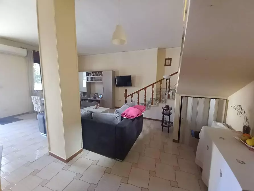 Immagine 4 di Casa indipendente in vendita  in VIA alcide de gasperi a Qualiano