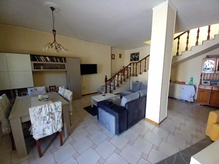 Immagine 5 di Casa indipendente in vendita  in VIA alcide de gasperi a Qualiano