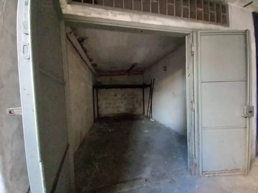 Immagine 13 di Box auto in vendita  in VIA san francesco  d'assisi a Villaricca