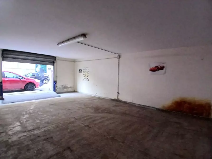 Immagine 11 di Magazzino in vendita  in VIA goffredo mameli a Qualiano