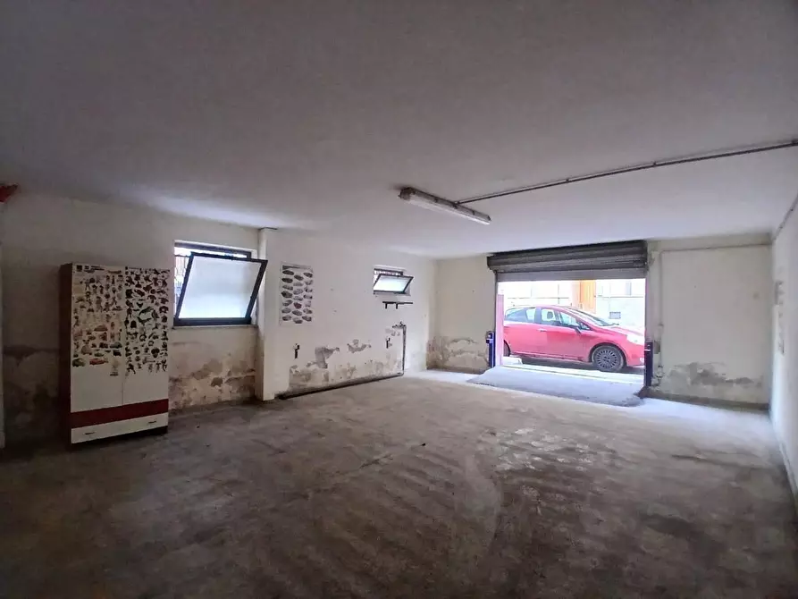 Immagine 13 di Magazzino in vendita  in VIA goffredo mameli a Qualiano