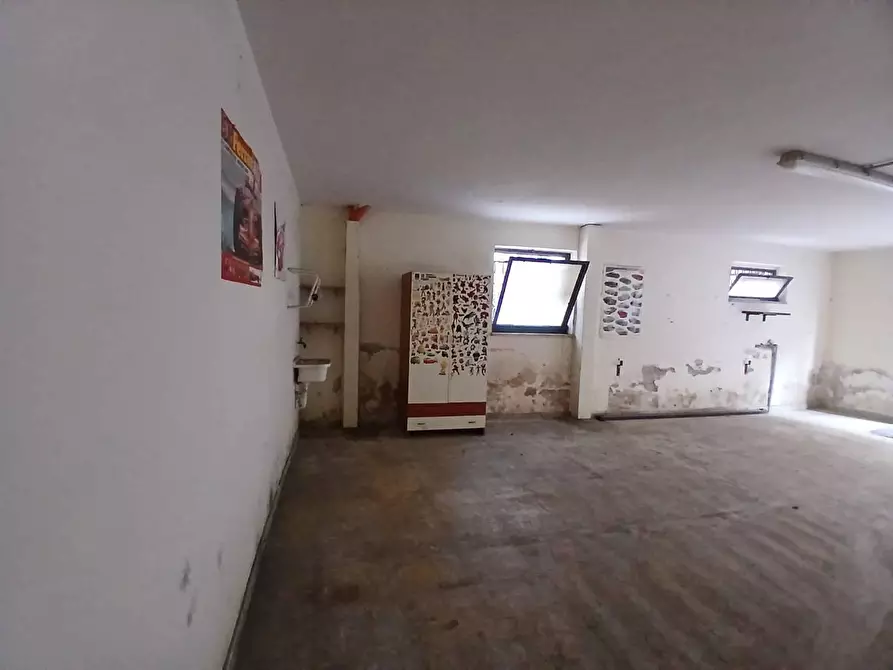 Immagine 16 di Magazzino in vendita  in VIA goffredo mameli a Qualiano
