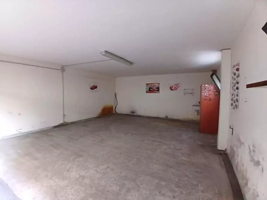 Immagine 7 di Magazzino in vendita  in VIA goffredo mameli a Qualiano