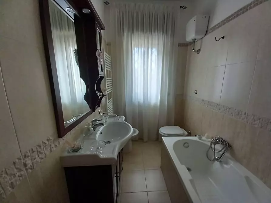 Immagine 11 di Casa bifamiliare in vendita  in CORSO italia a Villaricca