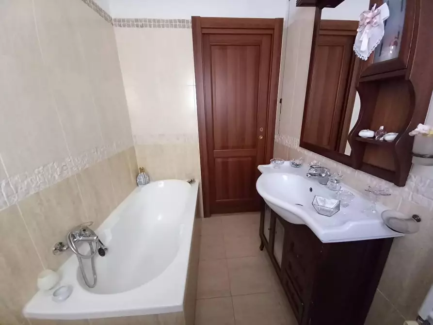 Immagine 13 di Casa bifamiliare in vendita  in CORSO italia a Villaricca