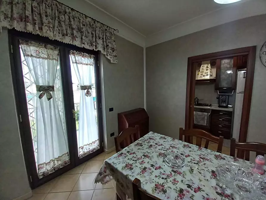 Immagine 9 di Casa bifamiliare in vendita  in CORSO italia a Villaricca