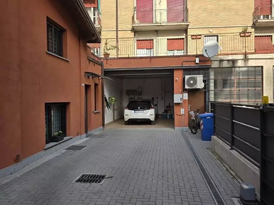 Immagine 11 di Villa in vendita  in VIA bellinzona a Como