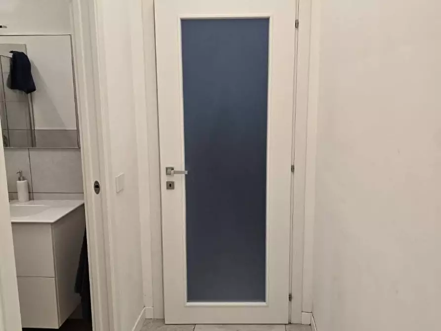 Immagine 17 di Villa in vendita  in VIA bellinzona a Como