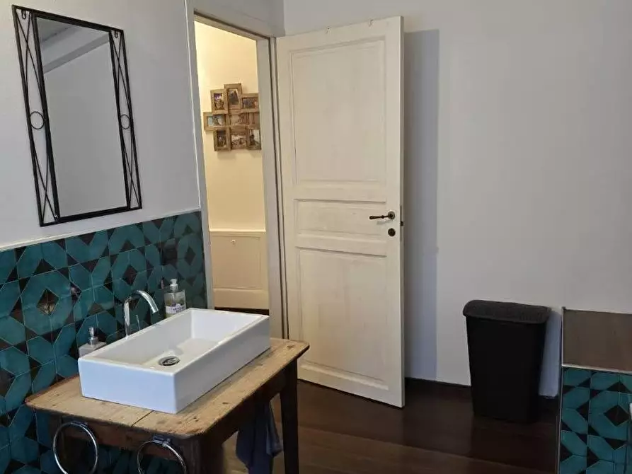 Immagine 21 di Villa in vendita  in VIA bellinzona a Como