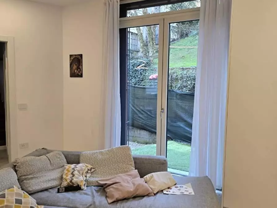 Immagine 24 di Villa in vendita  in VIA bellinzona a Como