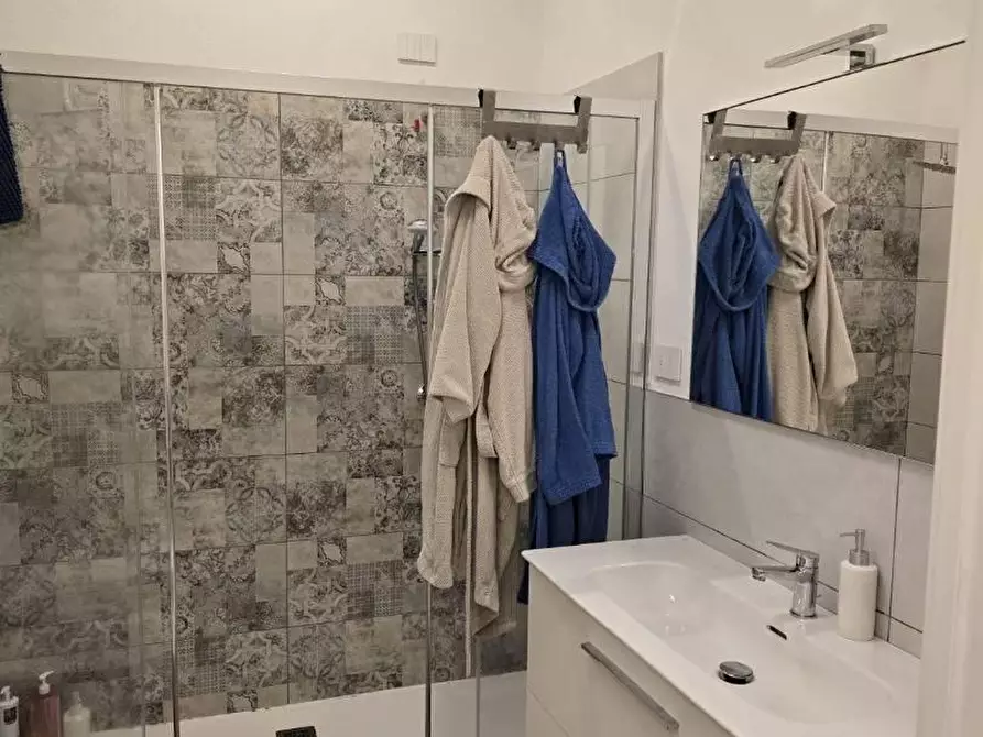 Immagine 29 di Villa in vendita  in VIA bellinzona a Como