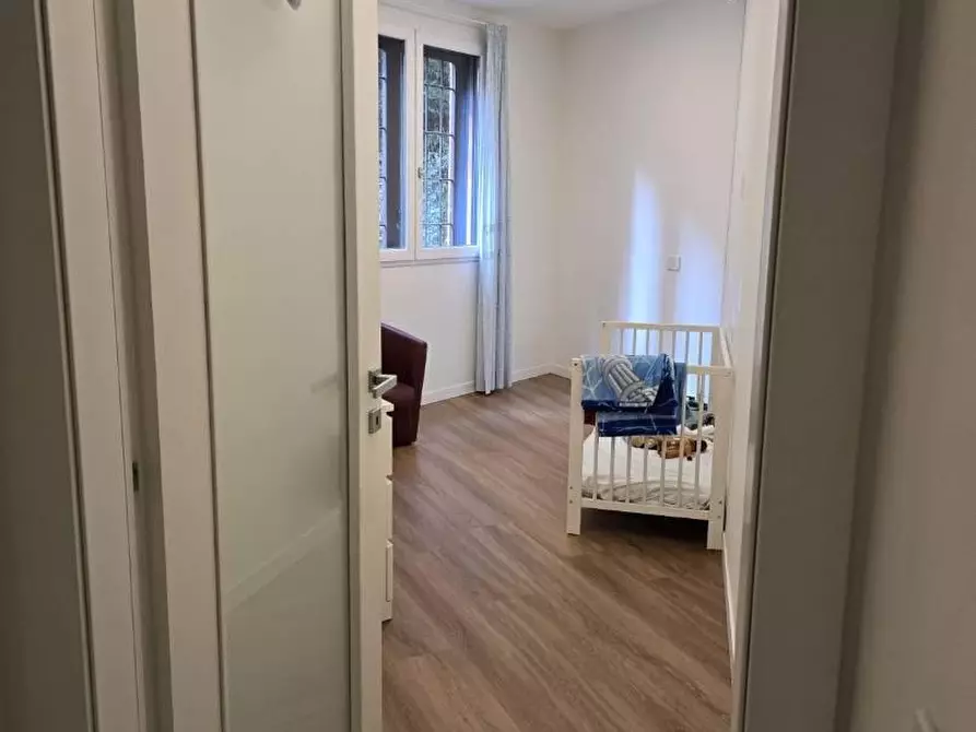 Immagine 2 di Villa in vendita  in VIA bellinzona a Como