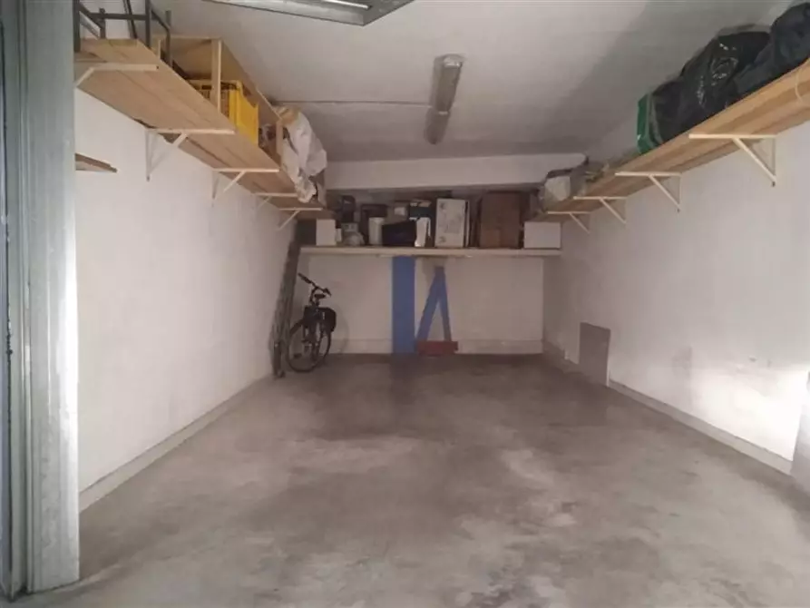 Immagine 2 di Box auto in vendita  in PIAZZA liberta a Avellino