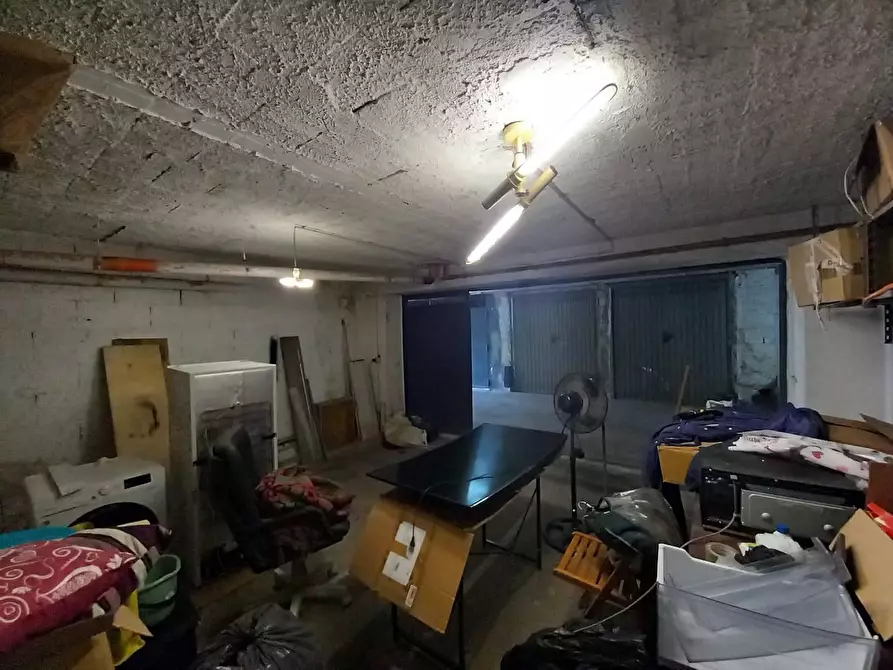 Immagine 12 di Box auto in vendita  in VIA napoli a Villaricca