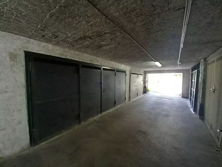 Immagine 8 di Box auto in vendita  in VIA napoli a Villaricca