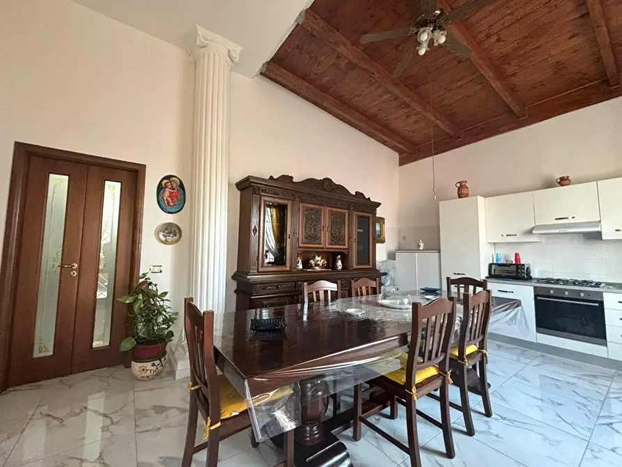 Immagine 10 di Villa in vendita  in VIA lenin a Castel Volturno