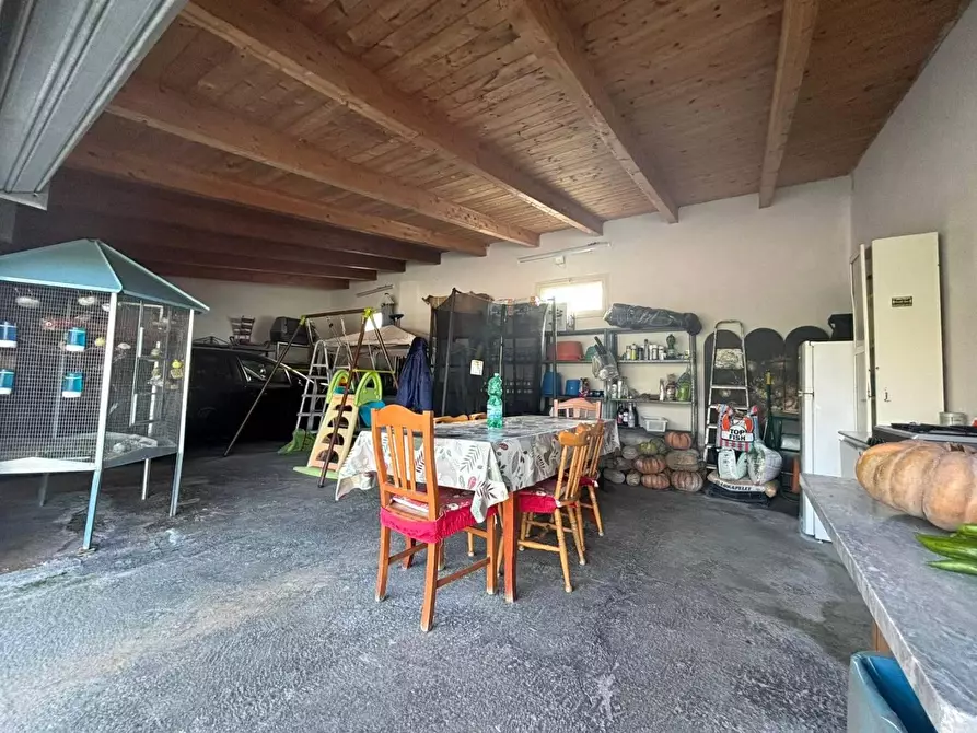 Immagine 4 di Villa in vendita  in VIA lenin a Castel Volturno