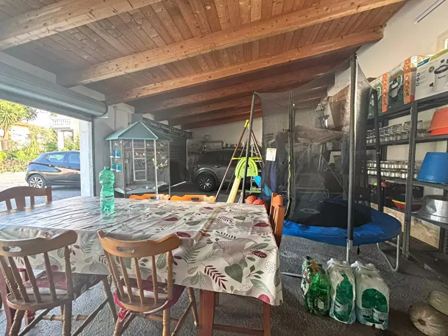 Immagine 5 di Villa in vendita  in VIA lenin a Castel Volturno