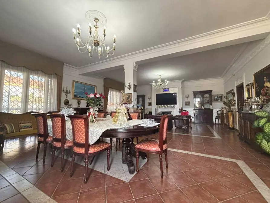 Immagine 7 di Villa in vendita  in VIA lenin a Castel Volturno