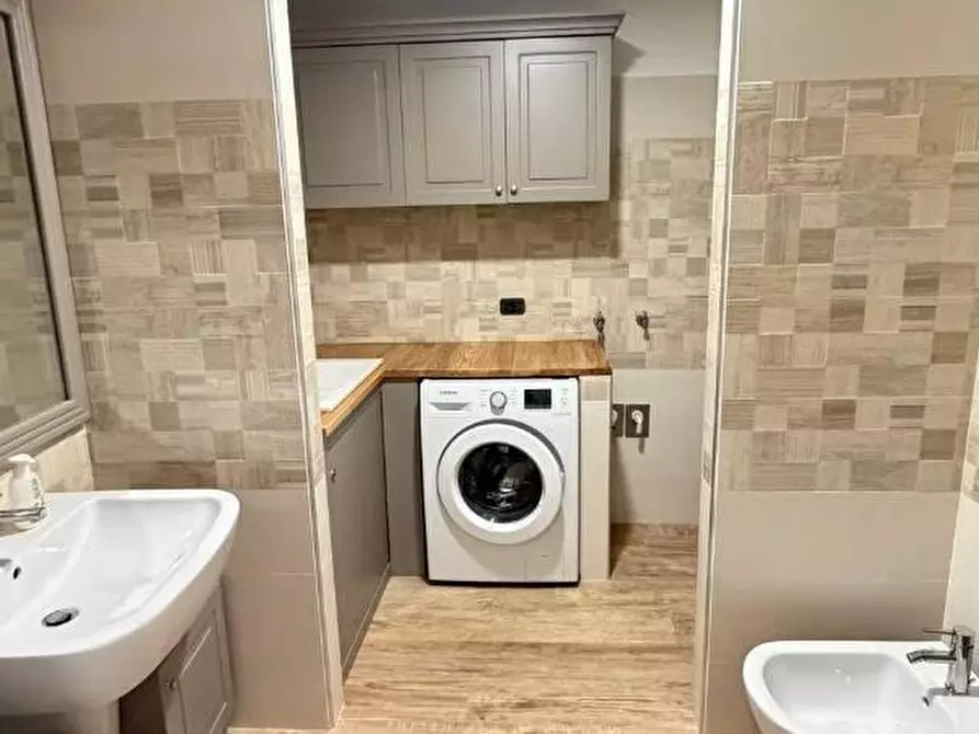 Immagine 22 di Appartamento in vendita  in PIAZZA stocco a Lamezia Terme