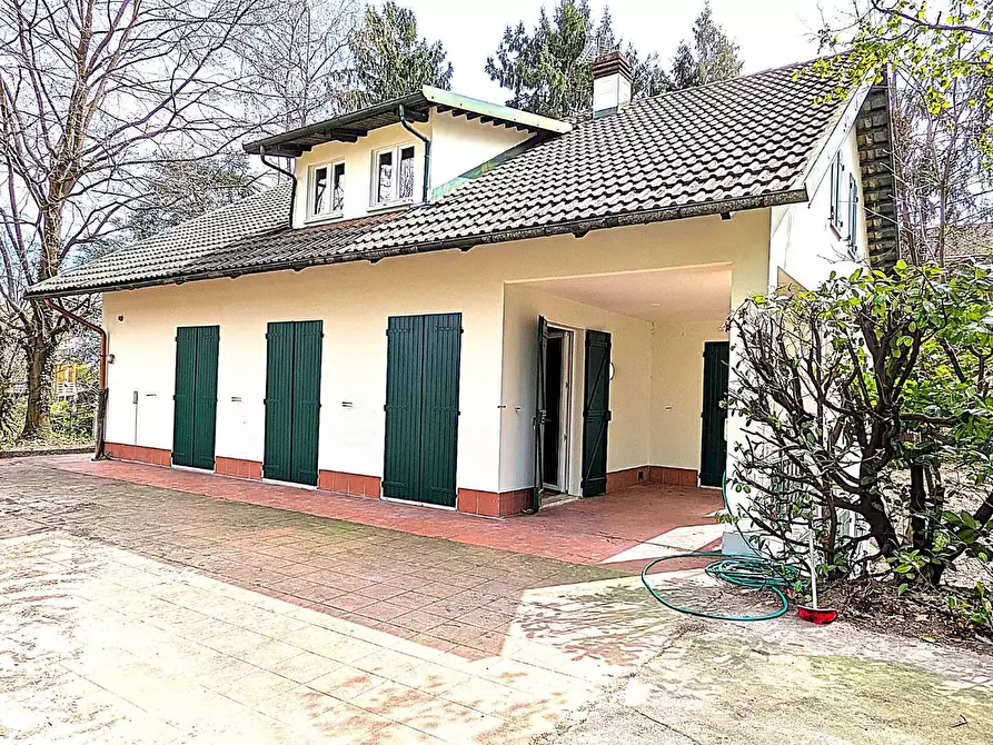 Immagine 1 di Villa in affitto  in VIA costa 23 a Alpignano