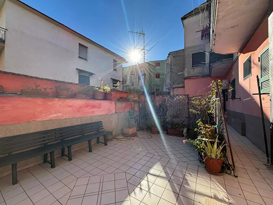 Immagine 2 di Locale commerciale in vendita  in VIA leonardo da vinci a Melito Di Napoli