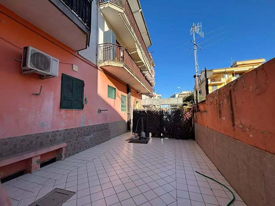 Immagine 5 di Locale commerciale in vendita  in VIA leonardo da vinci a Melito Di Napoli