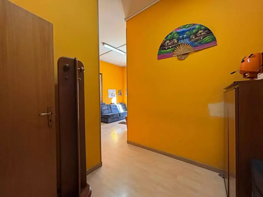 Immagine 9 di Locale commerciale in vendita  in VIA leonardo da vinci a Melito Di Napoli