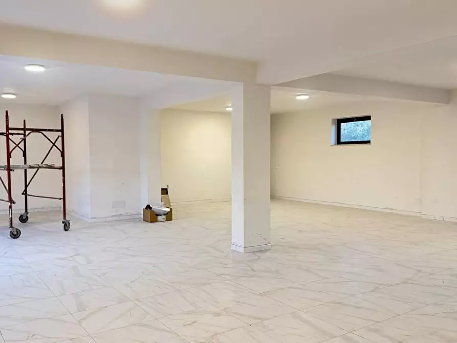 Immagine 2 di Locale commerciale in affitto  in CONTRADA carrÃ  a Lamezia Terme