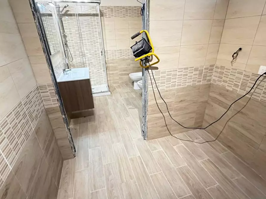 Immagine 5 di Locale commerciale in affitto  in CONTRADA carrÃ  a Lamezia Terme