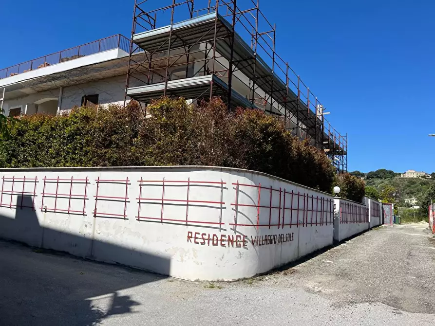 Immagine 10 di Appartamento in vendita  a Montepaone