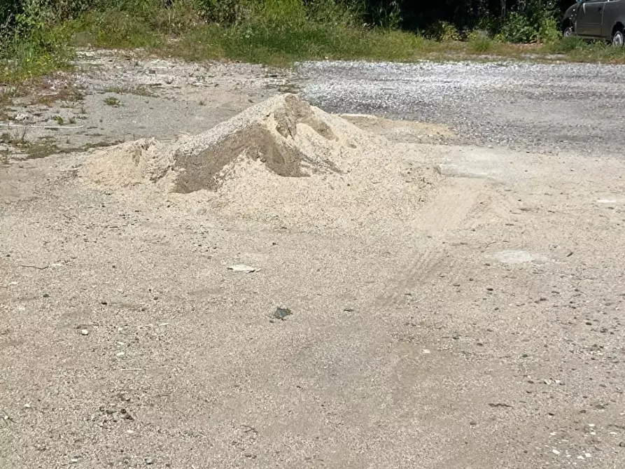 Immagine 3 di Box auto in vendita  a Montepaone