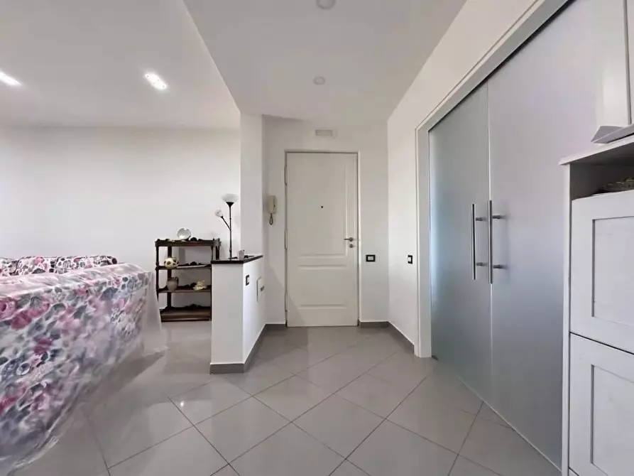 Immagine 3 di Appartamento in vendita  in VIA giulio cesare a Melito Di Napoli