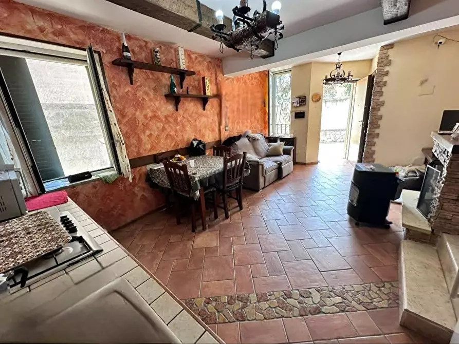 Immagine 4 di Casa bifamiliare in vendita  in VIA firenze a Villaricca