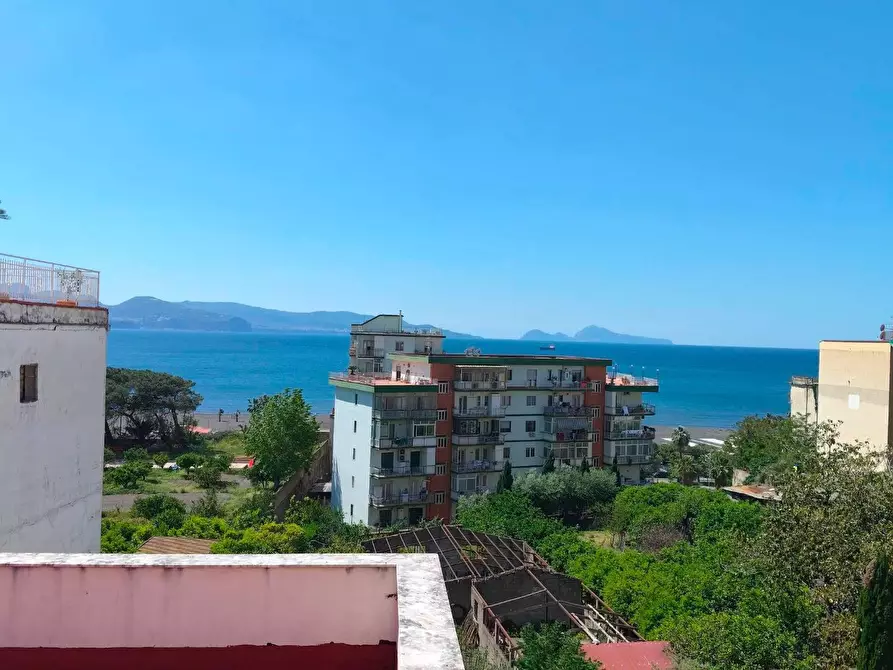 Immagine 10 di Appartamento in vendita  in CORSO umberto I a Torre Annunziata