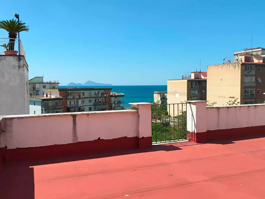 Immagine 5 di Appartamento in vendita  in CORSO umberto I a Torre Annunziata