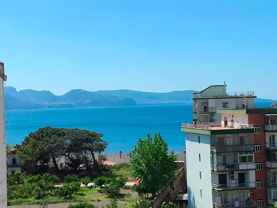 Immagine 9 di Appartamento in vendita  in CORSO umberto I a Torre Annunziata
