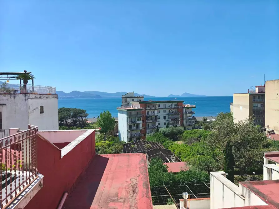 Immagine 1 di Appartamento in vendita  in CORSO umberto I a Torre Annunziata
