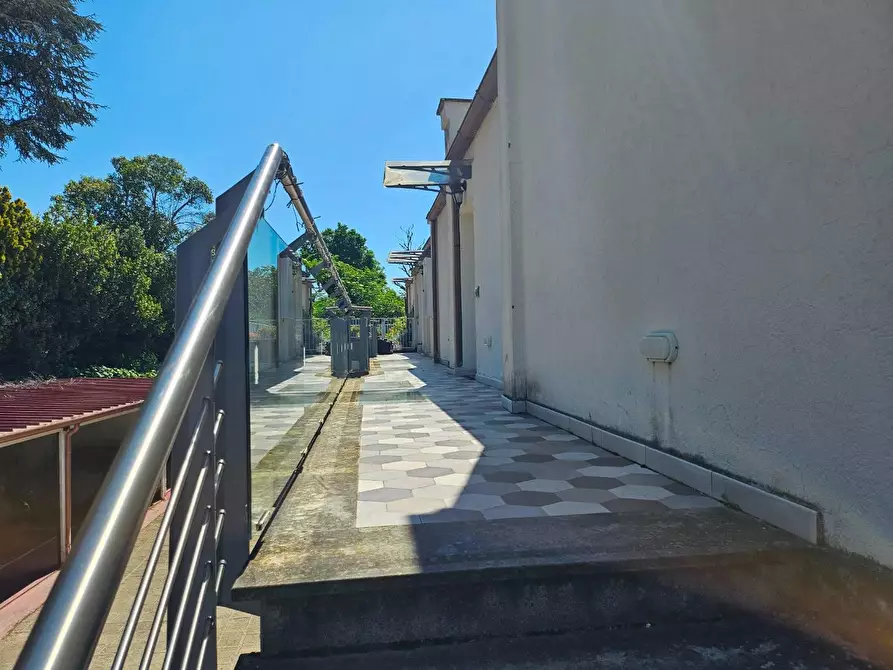 Immagine 12 di Appartamento in vendita  in VIA cassia 1328 a Roma