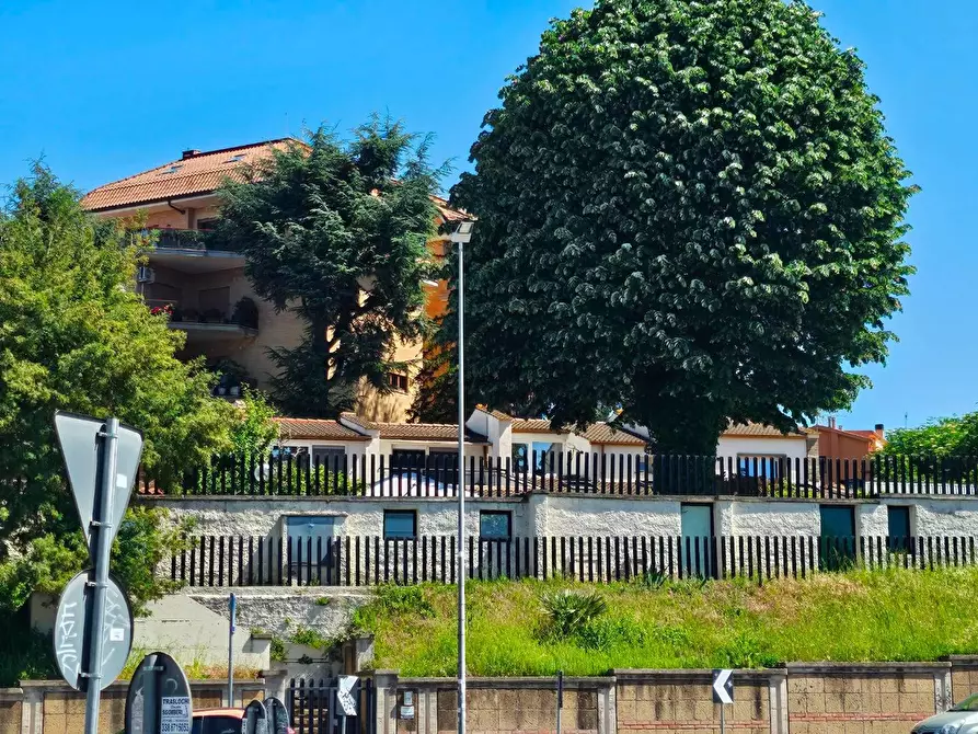 Immagine 14 di Appartamento in vendita  in VIA cassia 1328 a Roma